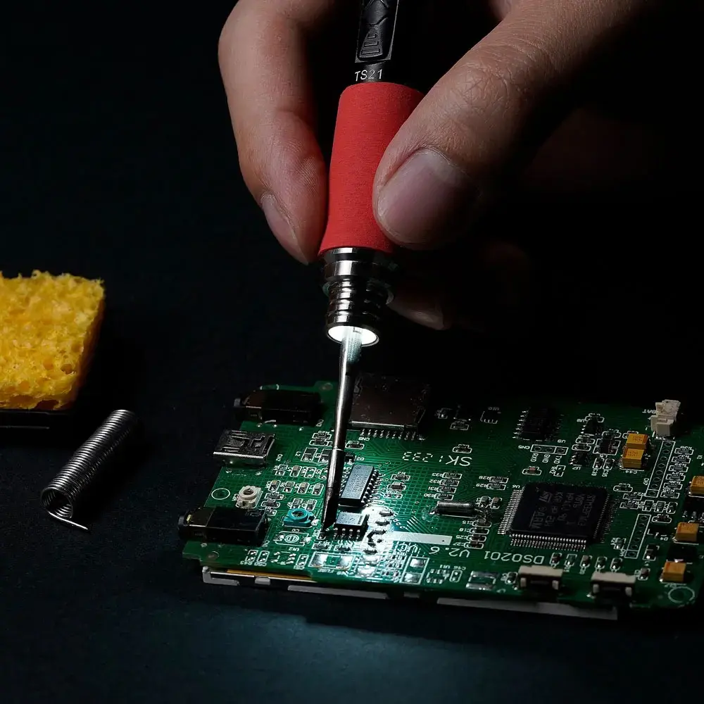 Lutownica-precyzyjna-Miniware-TS21